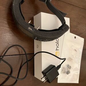 Halo Black Pet Collar with Charger